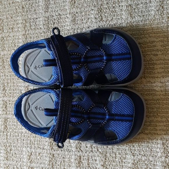 Columbia Children's Techsun Wave Sandals size 12, blue, brand new in box